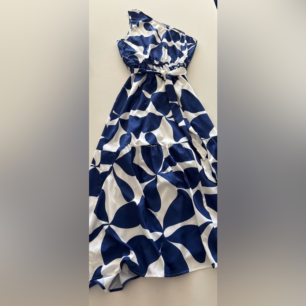 NWT Cupshe Belted Geo One-shoulder Dress - Picture 2 of 5